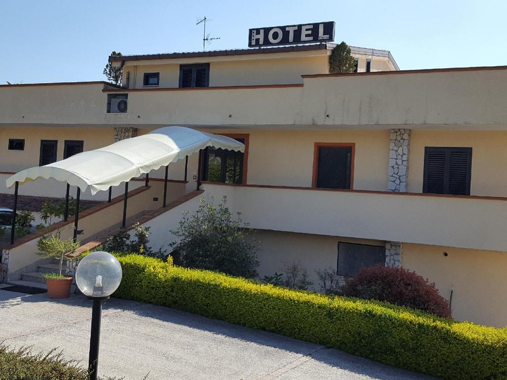 Budova, kde se hotel nachází