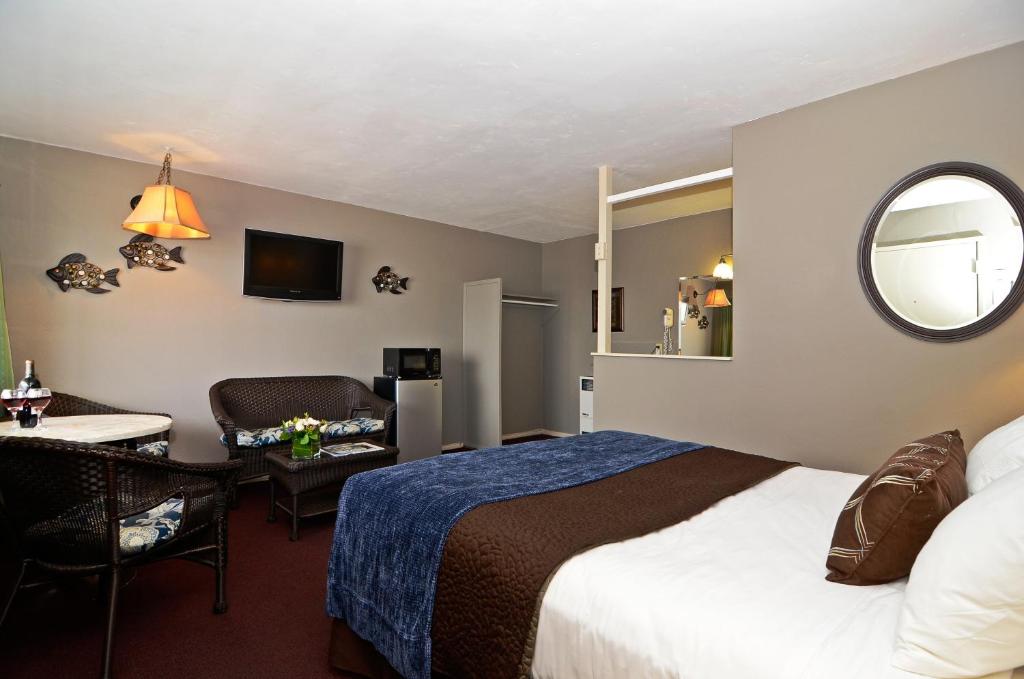 Lovers Point Inn - Salle Du Roi Du Deuxième étage