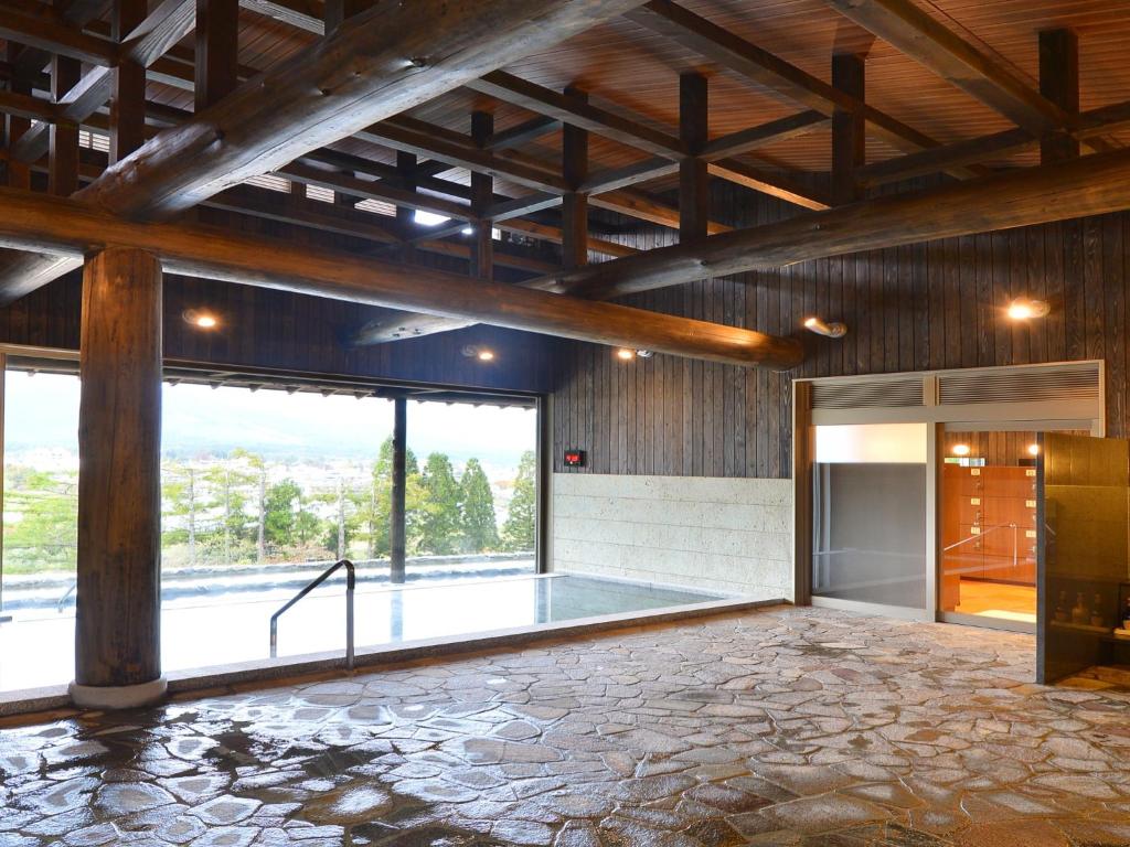 Bazén v ubytování Hakuba Highland Hotel nebo v jeho okolí