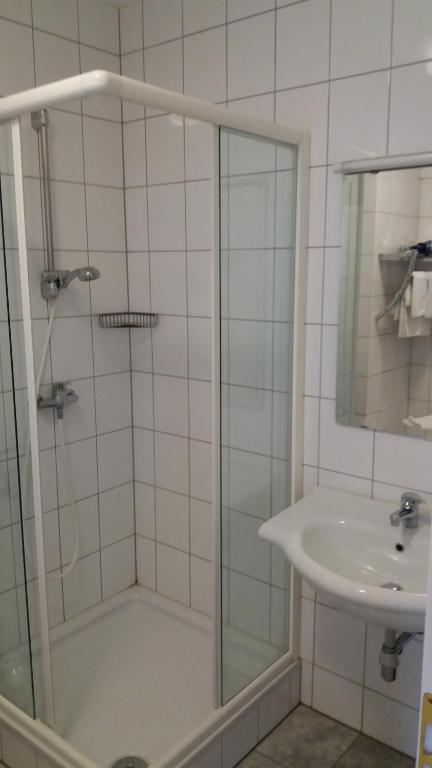 Kúpeľňa v ubytovaní Hotel Gratkorn - "Bed & Breakfast"