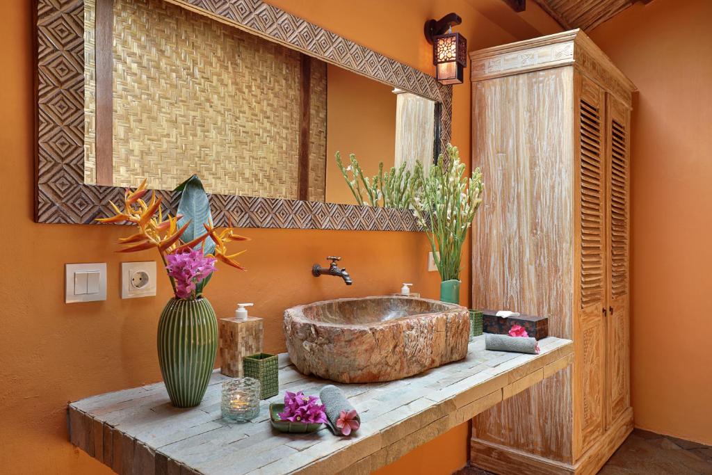 Uluwatu Lumbung Cottages - 1