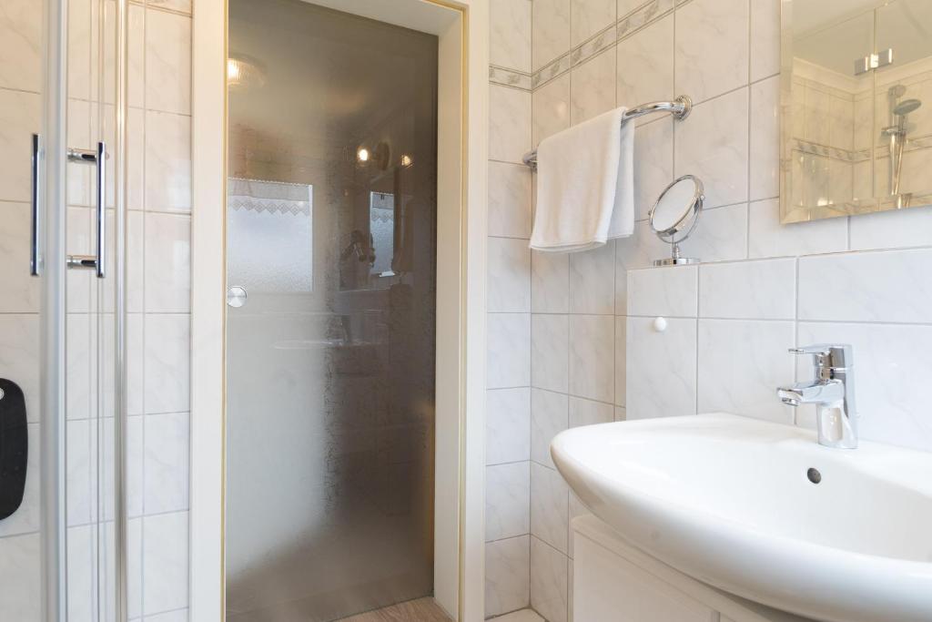 Koupelna v ubytování Alpenflair Ferienwohnungen Gästehaus Tepferdt