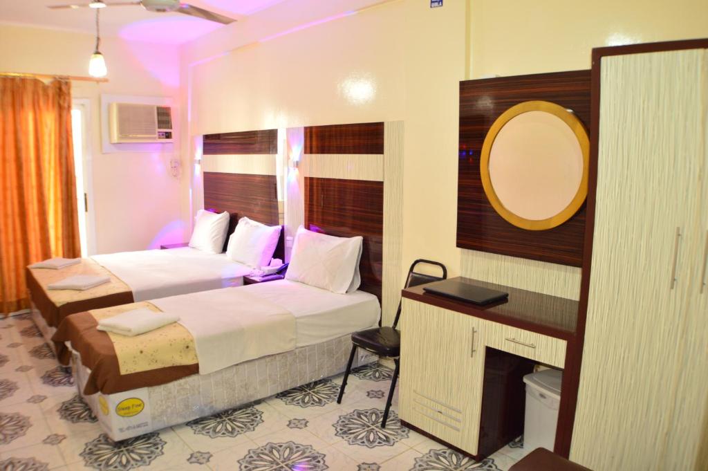 Tehran Hotel - Triple Salle Supérieure