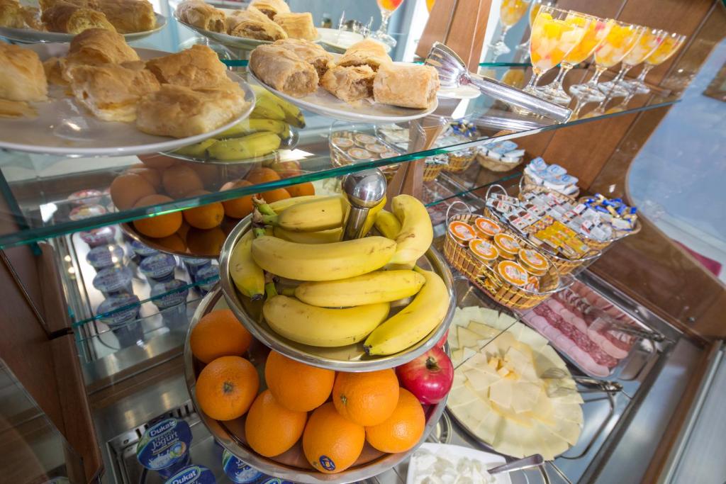 Jedlo v ubytovaní bed & breakfast alebo blízkom okolí