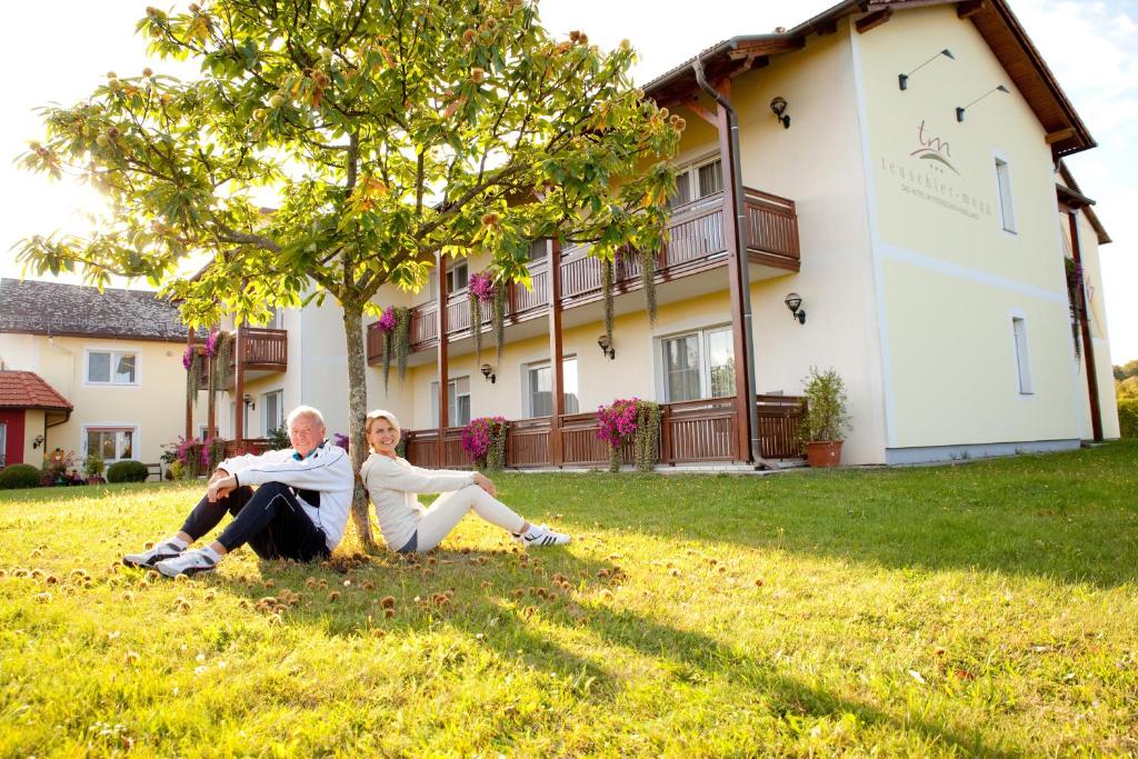 Zahrada ubytování Hotel-Restaurant Teuschler-Mogg Bad Waltersdorf inklusiv Genusscard
