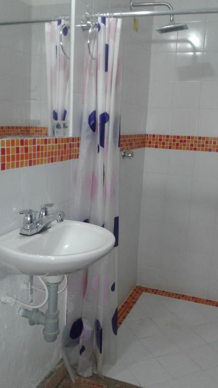 Hostal Casa de los Virreyes - Camera Familiare Con Bagno Privato