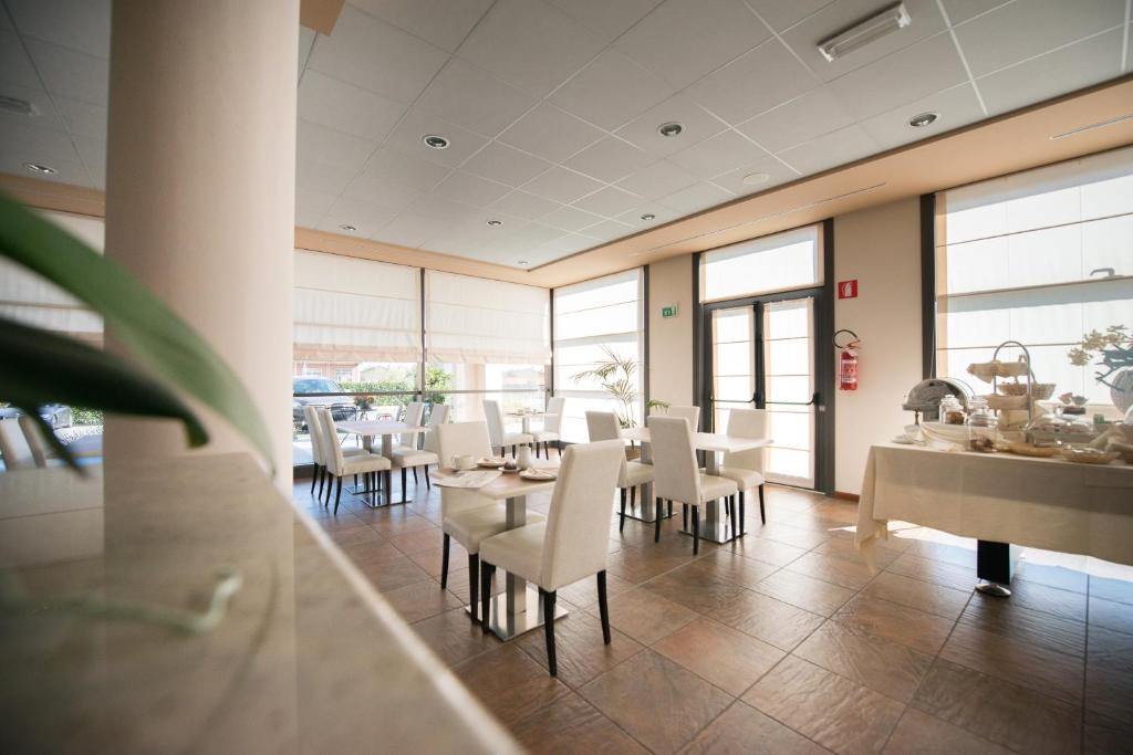 Restaurace v ubytování Draconerium Hotel