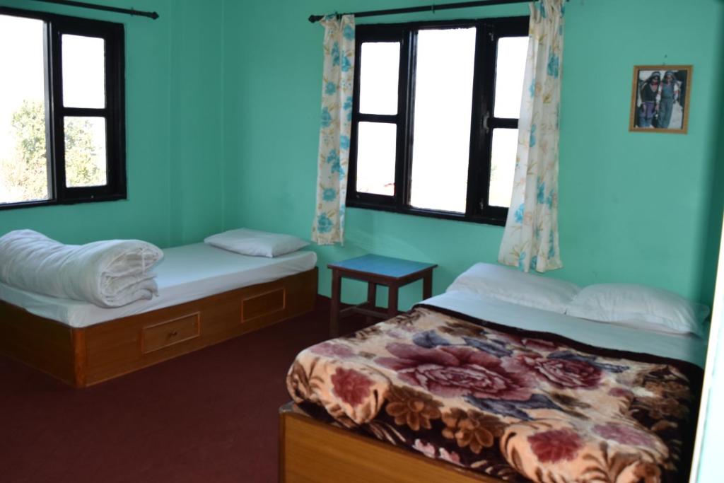 Tashidelek Guest Lodge & House - Deluxe King Room
