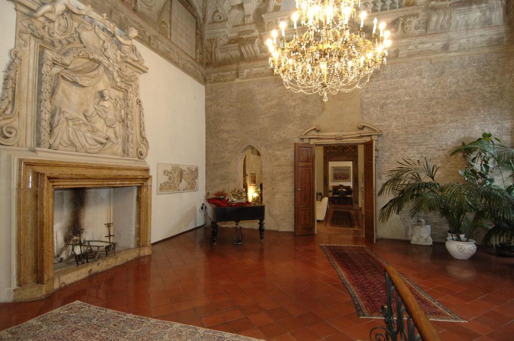 Posezení v ubytování Palazzo Arrivabene B&B