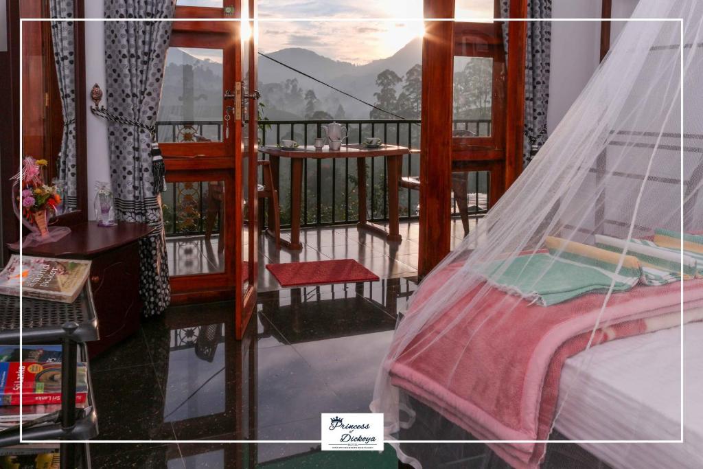 Princess of Dickoya Homestay - Queen Room With Balcony