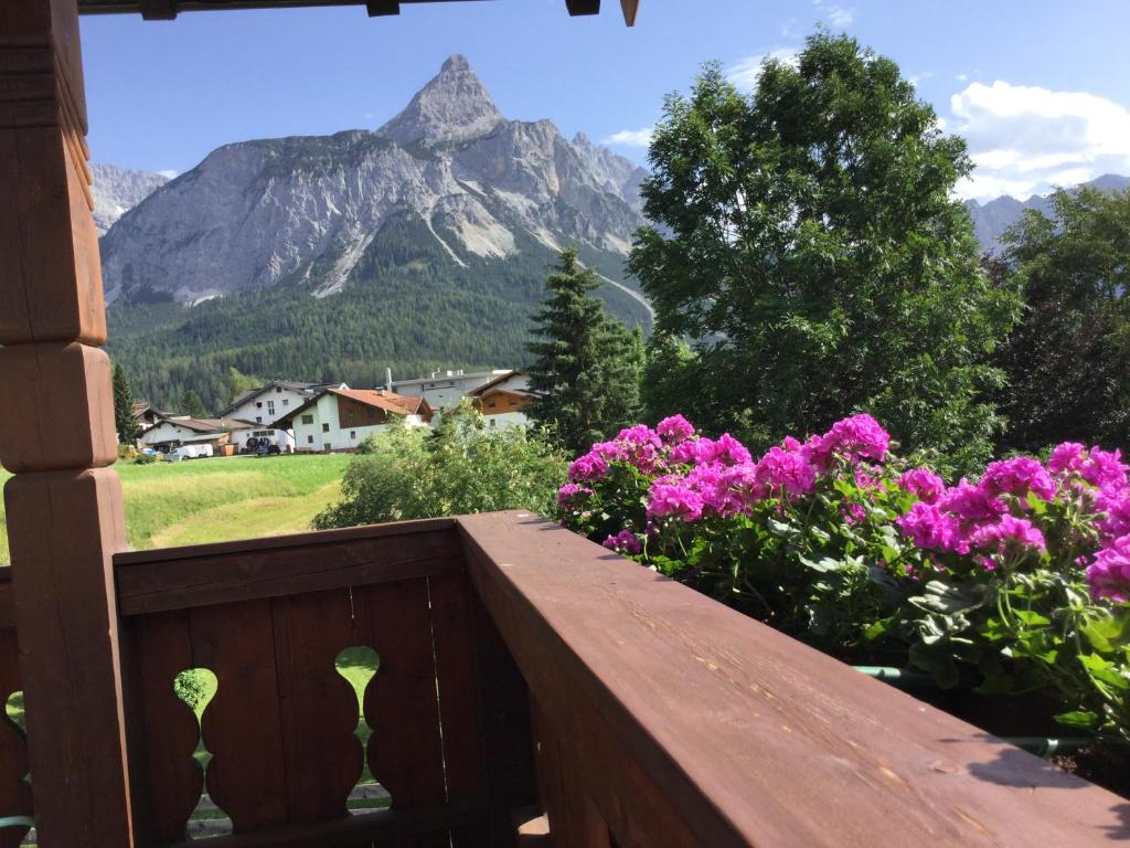 Nespecifikovaný výhled na hory nebo výhled na hory při pohledu z bed and breakfast