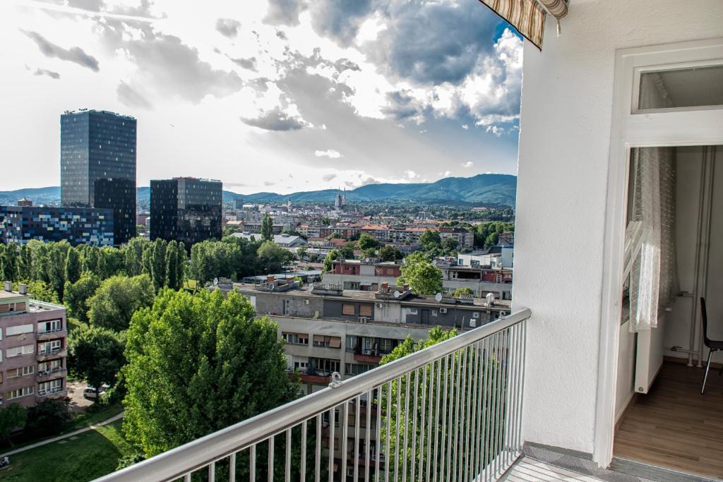 Výhľad na hory alebo výhľad na hory priamo z apartmánu