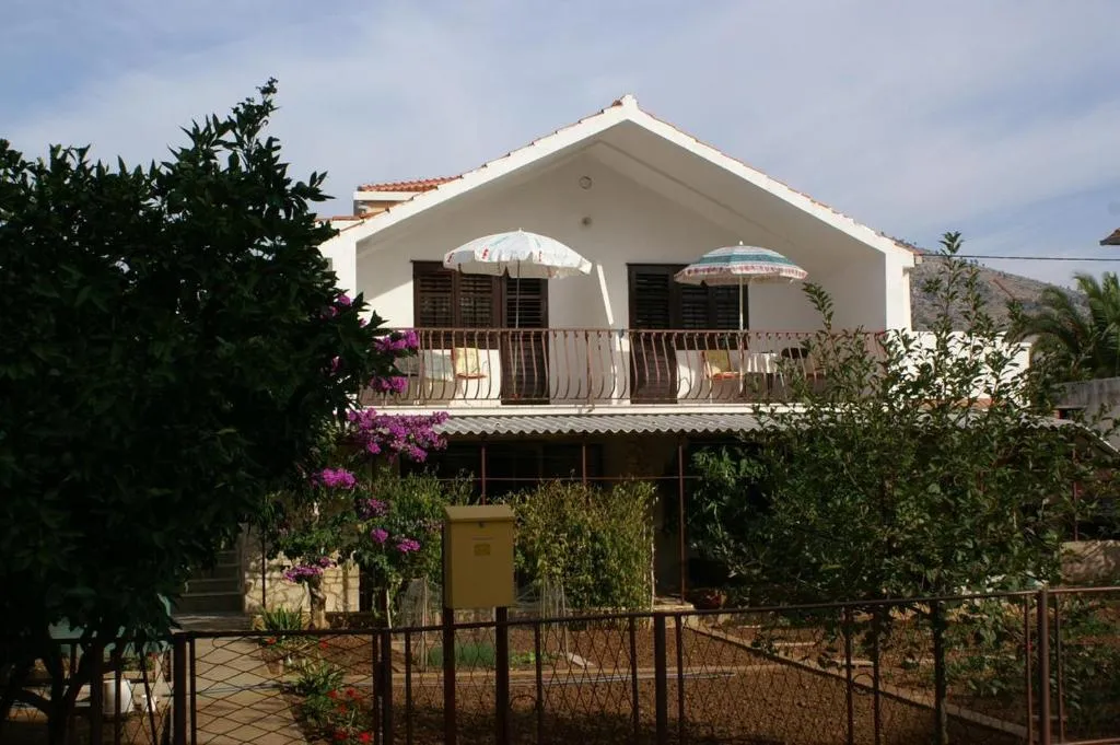 Apartments by the sea Seget Vranjica, Trogir - 1036, Trogir, Croaţia