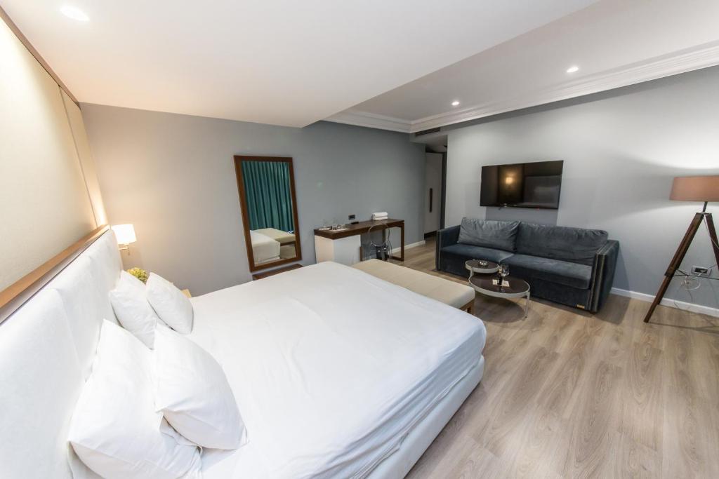 Hotel Brilant Saranda - Executive Double Or Twin Room With Balcony