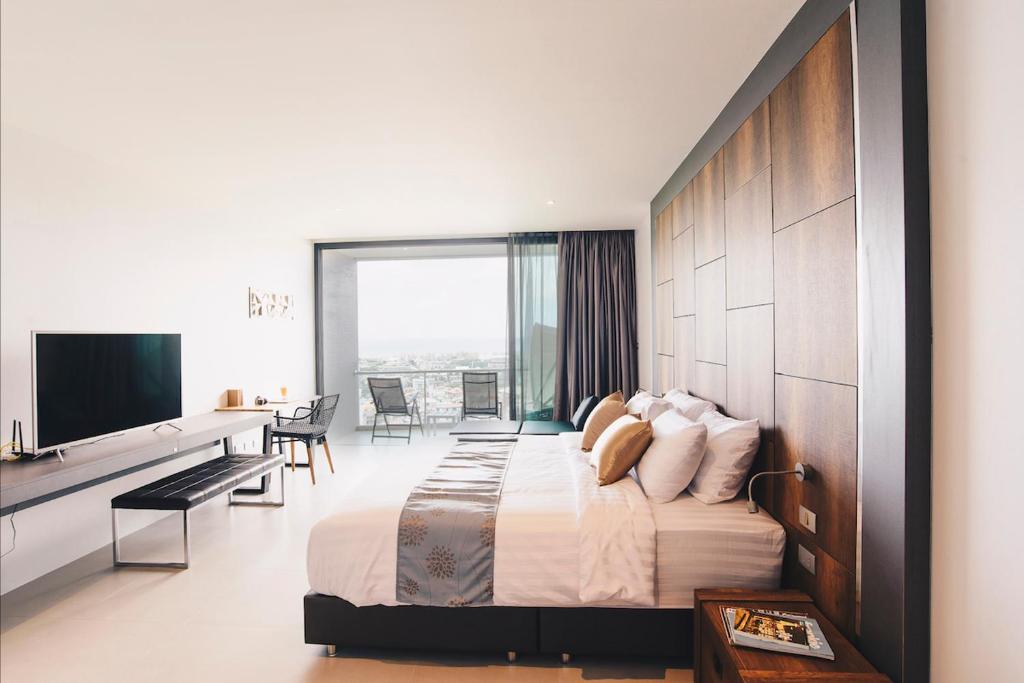 Searocco Phuket - Two-Bedroom Pool Suite