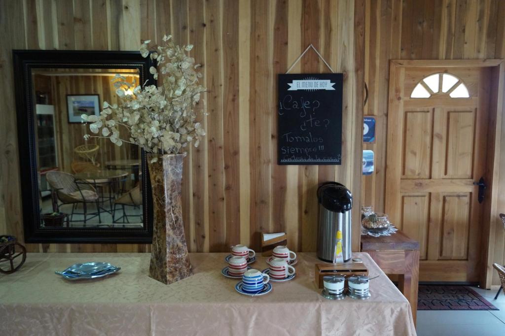 Příslušenství pro přípravu čaje a kávy v ubytování Hostal Eifelhaus