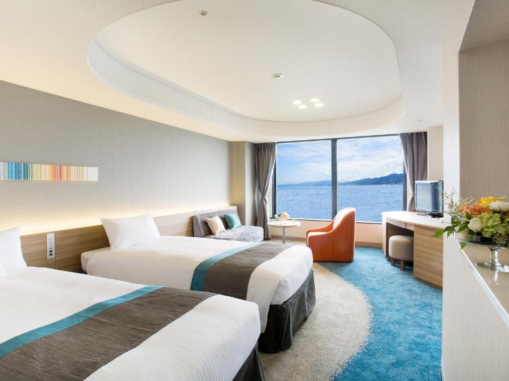 Lake Biwa Otsu Prince Hotel - Deluxe Zweibettzimmer 21-30F Mit Pool Zugang