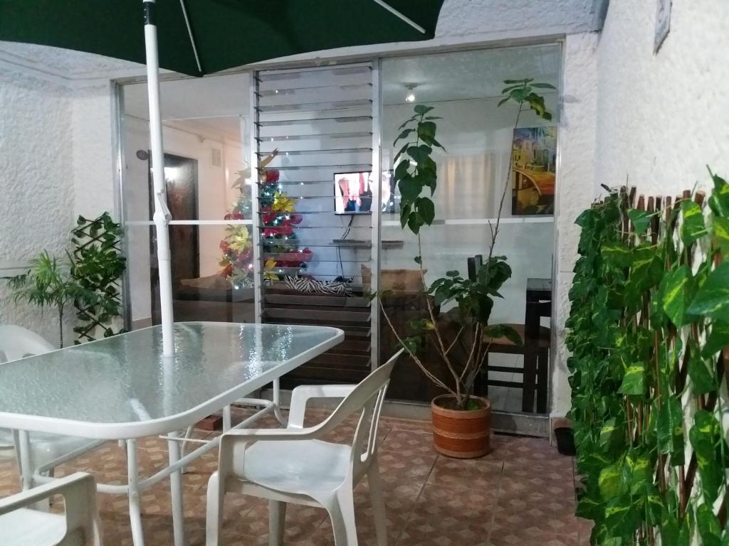 Patio nebo venkovní prostory v ubytování hotel medellin calasanz
