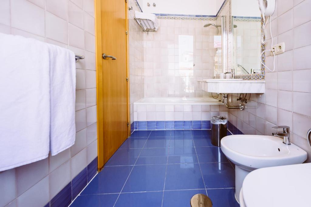 Basic Hotel Doña Manuela - Resim 13