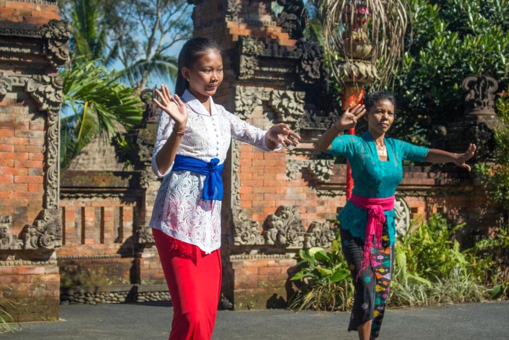 Hosté ubytování Puri Taman Sari Resort