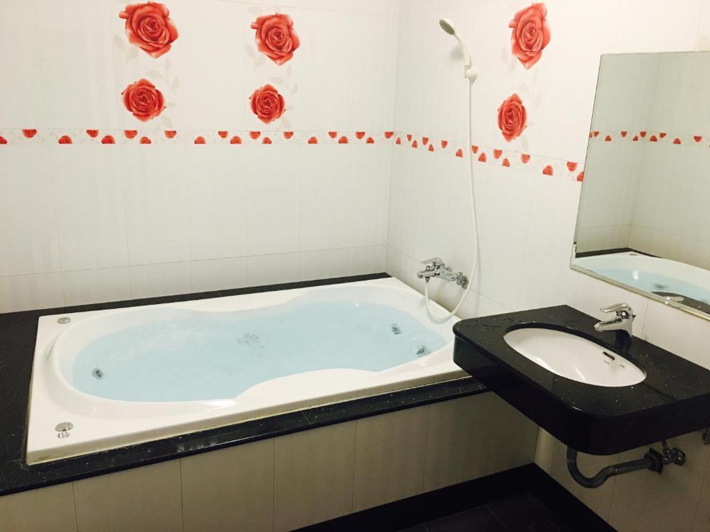 Songfeng Xiuxian Homestay - Chambre Queen Avec Salle De Bain Spa