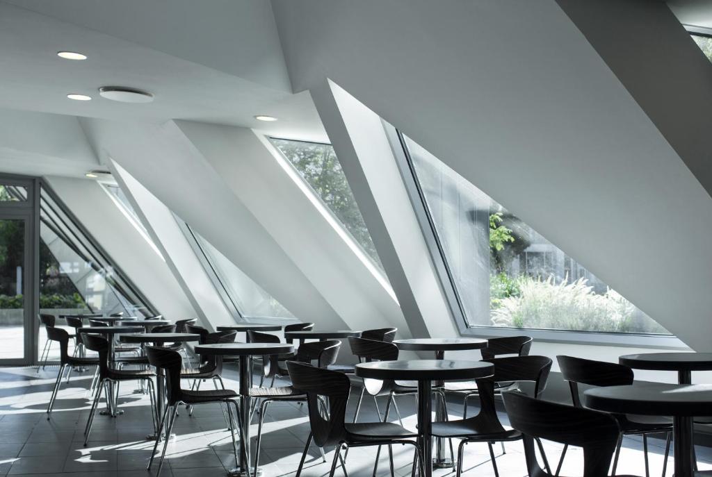 Wakeup Copenhagen - Carsten Niebuhrs Gade tesisinde bir restoran veya yemek mekanı