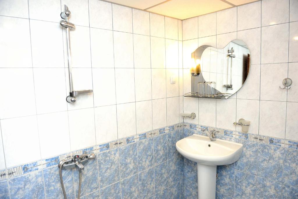 Koupelna v ubytování Guest House Mavrudieva