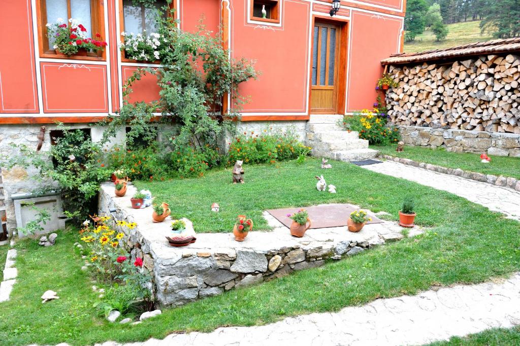 Zahrada ubytování Guest House Mavrudieva