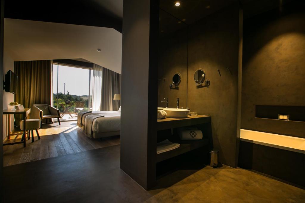 Cama ou camas em um quarto em Vale d'Azenha Hotel Rural & Residences