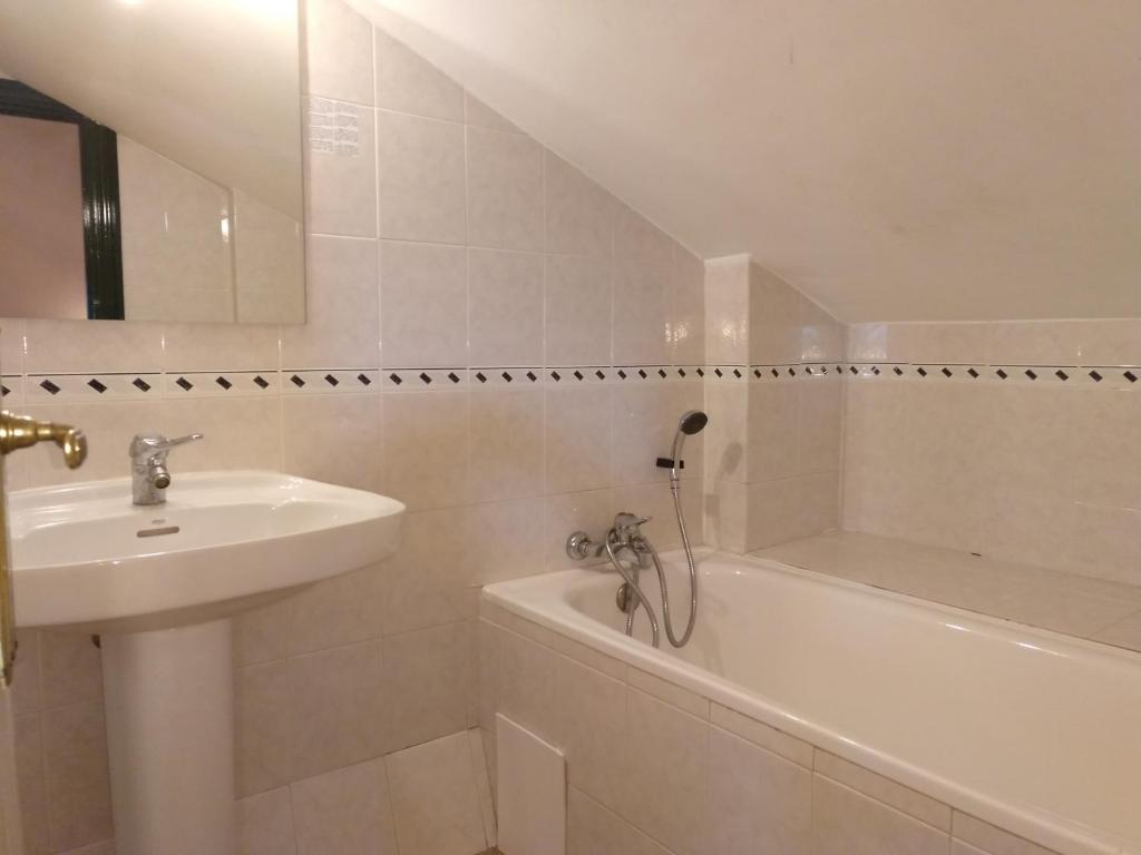 Koupelna v ubytování Hostal Don Jaime I y II