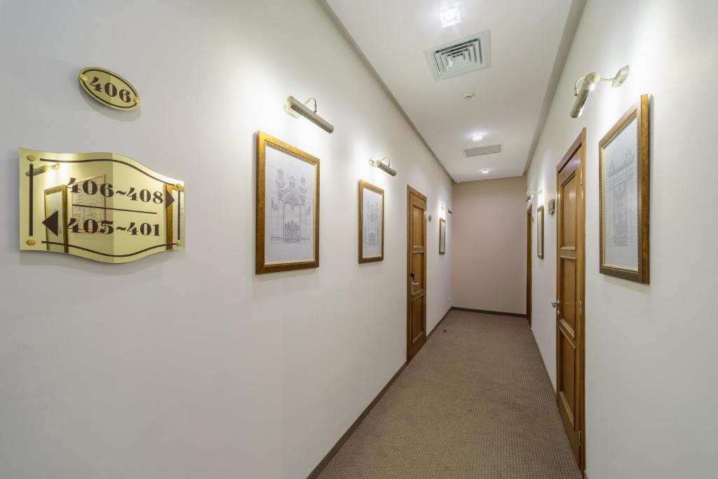 Certifikát, hodnocení, plakát nebo jiný dokument vystavený v ubytování Alarus Luxe Hotel