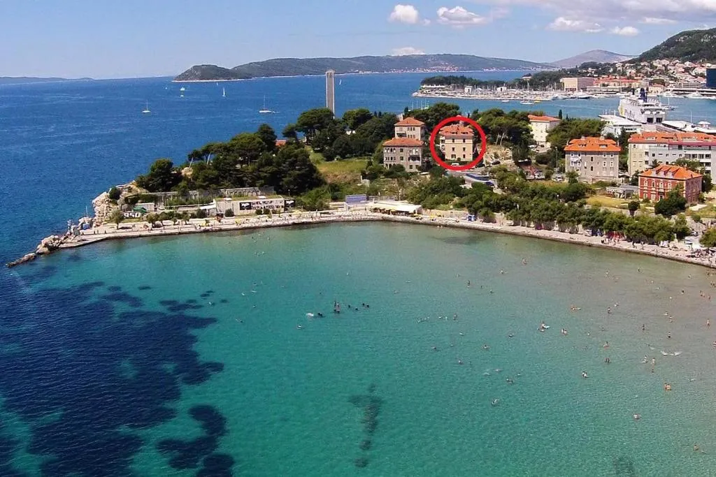 Apartments by the sea Split - 2990, Split, Croaţia