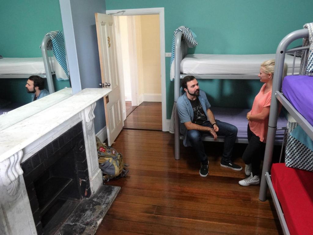 TV a/nebo společenská místnost v ubytování Port Macquarie Backpackers