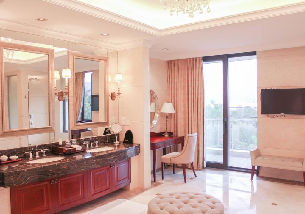 TV a/nebo společenská místnost v ubytování Carp Islet Resort Fuzhou