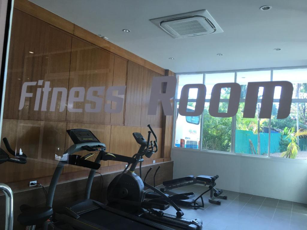 Fitness centrum a/nebo fitness zařízení v ubytování Rawai Princess Hotel