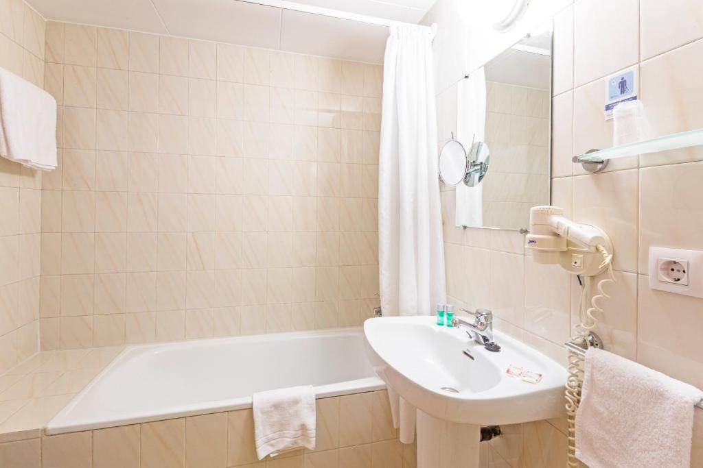 Koupelna v ubytování Hotel Marfany