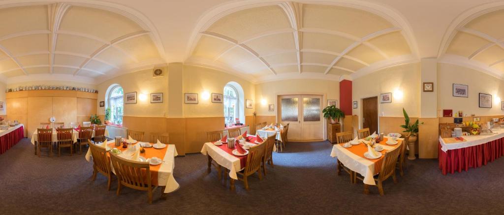 Restaurace v ubytování Hotel zur Post in Wurzen