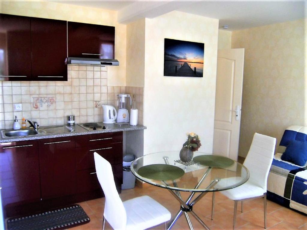 LOCATIONS RIVES DE SEUGNE - Claveau - Huis Met één Slaapkamer