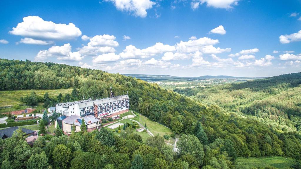 Hotel Przedwiośnie, Masłów (aktualne ceny na rok 2025)