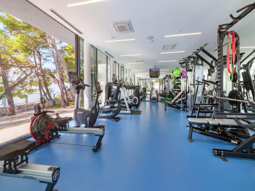 Posilňovňa alebo fitness centrum v ubytovaní Bluesun hotel Berulia