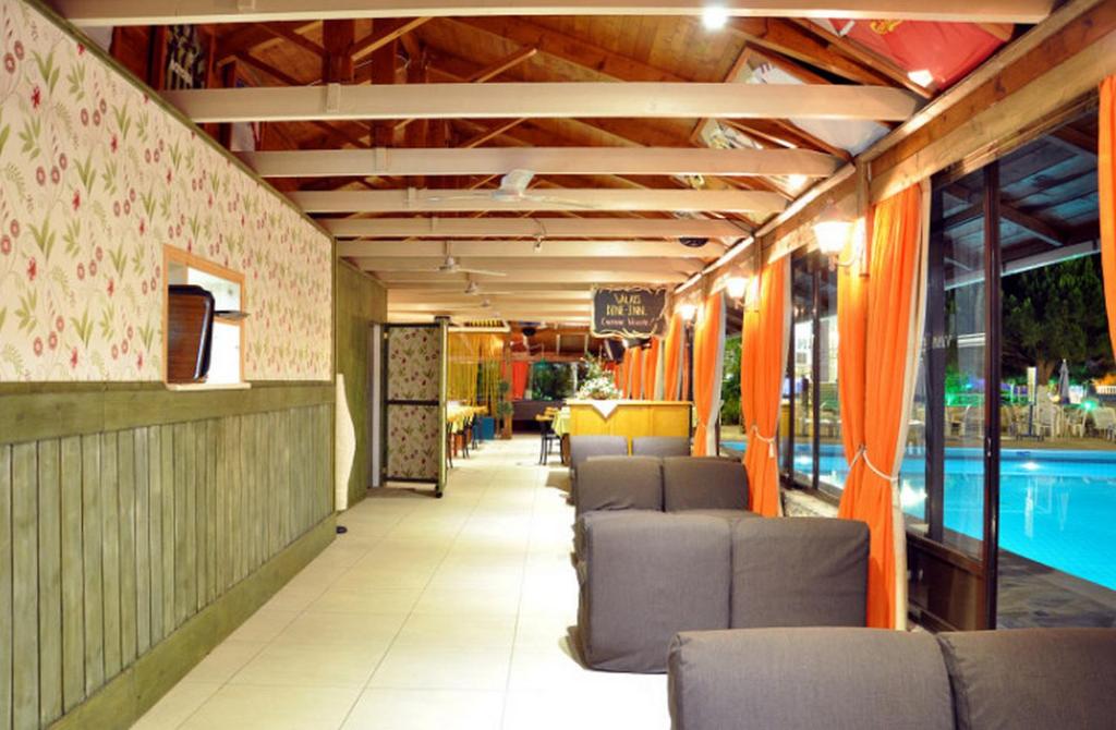 Bazén v ubytování Valais Hotel nebo v jeho okolí