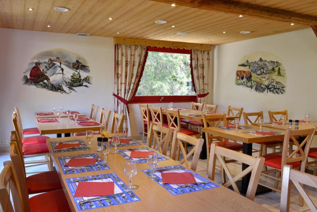 Restaurace v ubytování Auberge de la Dranse