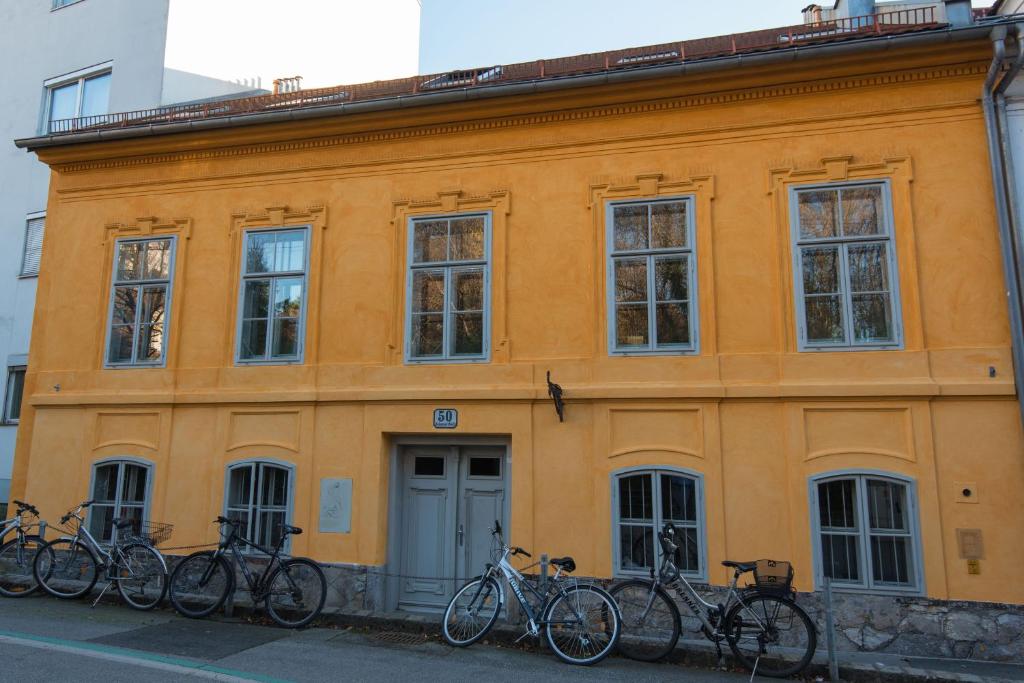 Jazda na bicykli v okolí ubytovania Appartements in Graz beim LKH