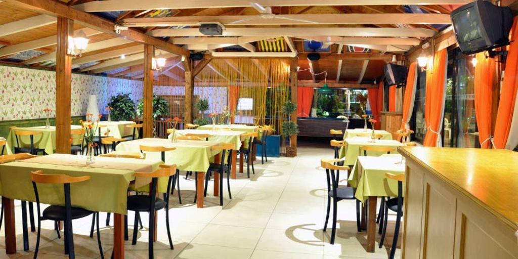 Restaurace v ubytování Valais Hotel