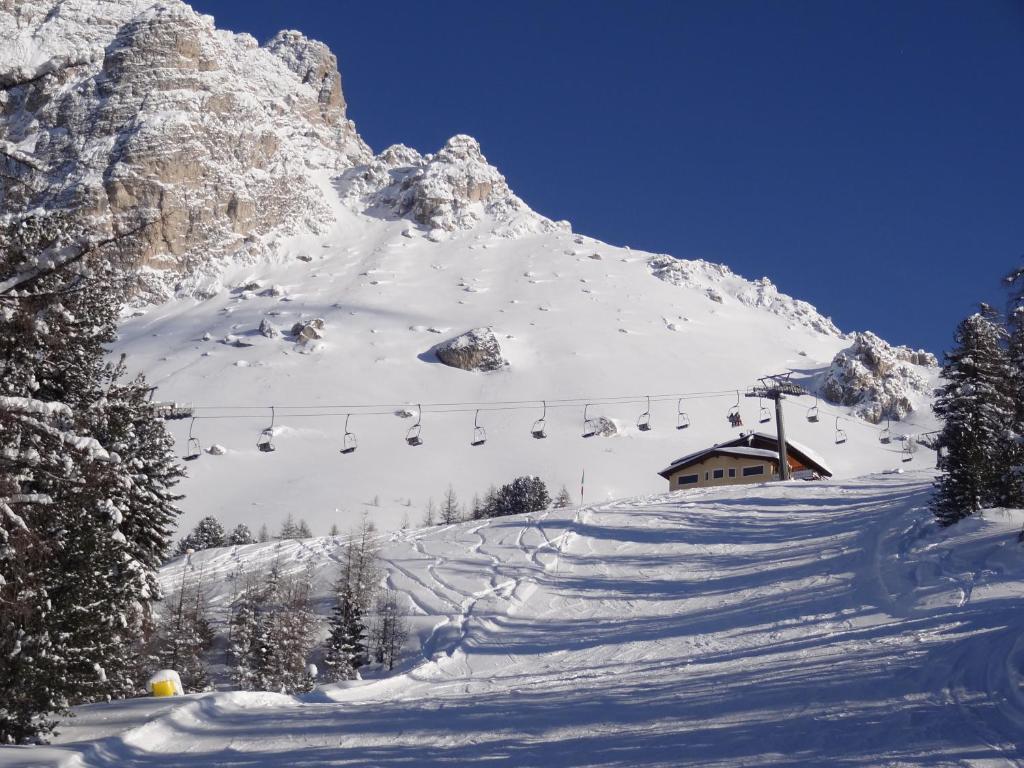 Rifugio Col de Varda kapag winter