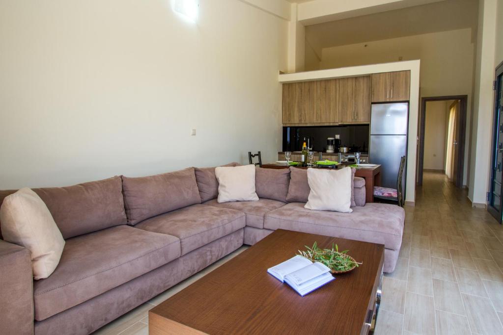 A seating area at Nema Villa