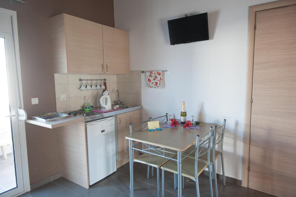 Kuchyňa alebo kuchynka v ubytovaní Elounda Sunrise Apartments