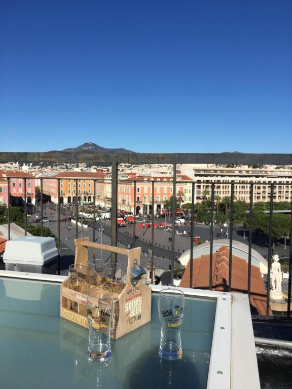 Apartment on Place Massena