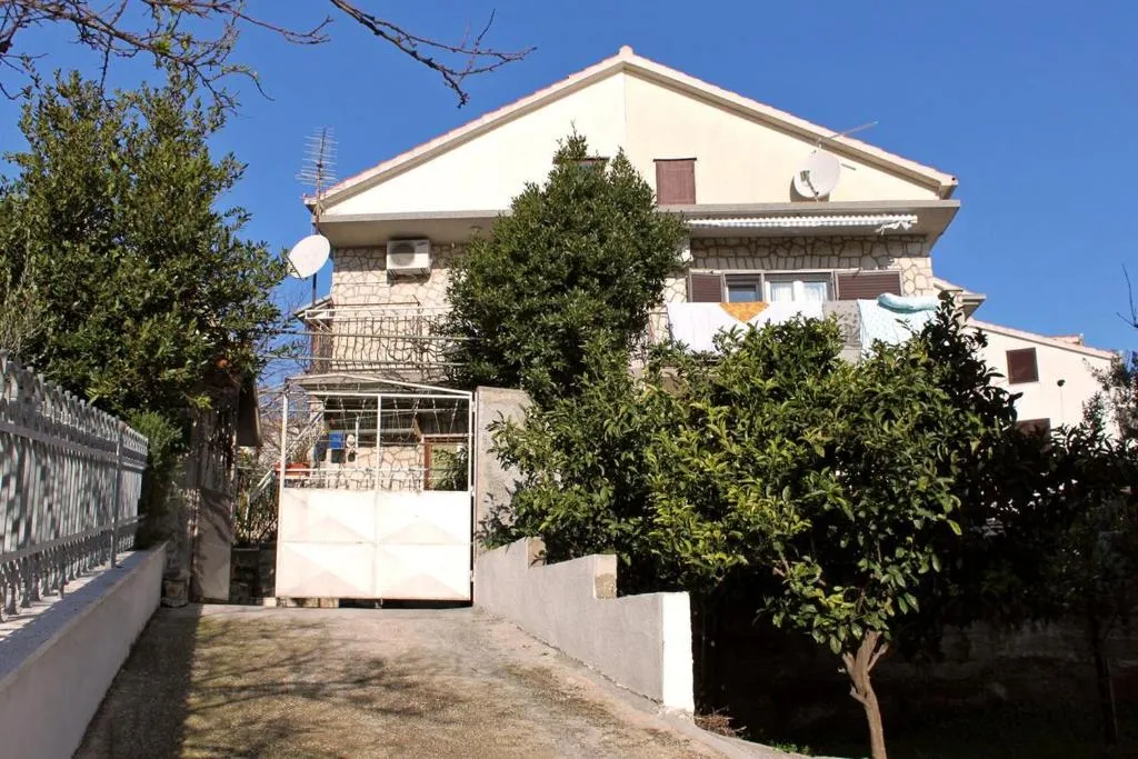 Apartments by the sea Businci, Ciovo - 6013, Centola, Croatia