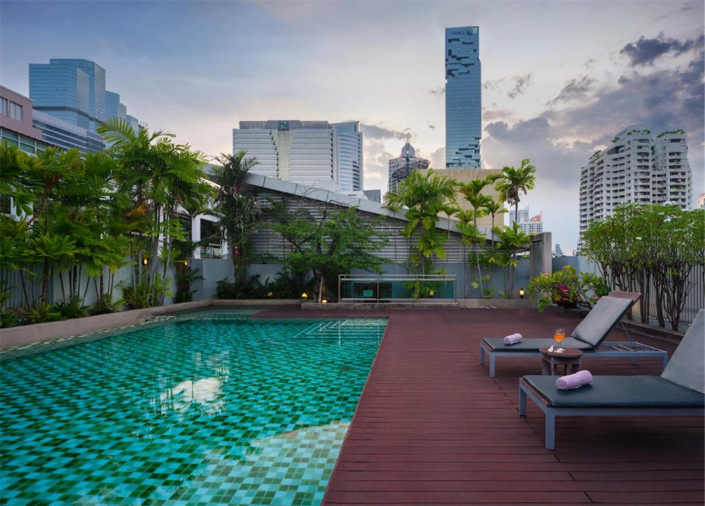Bazén v ubytování Silom Lofts nebo v jeho okolí